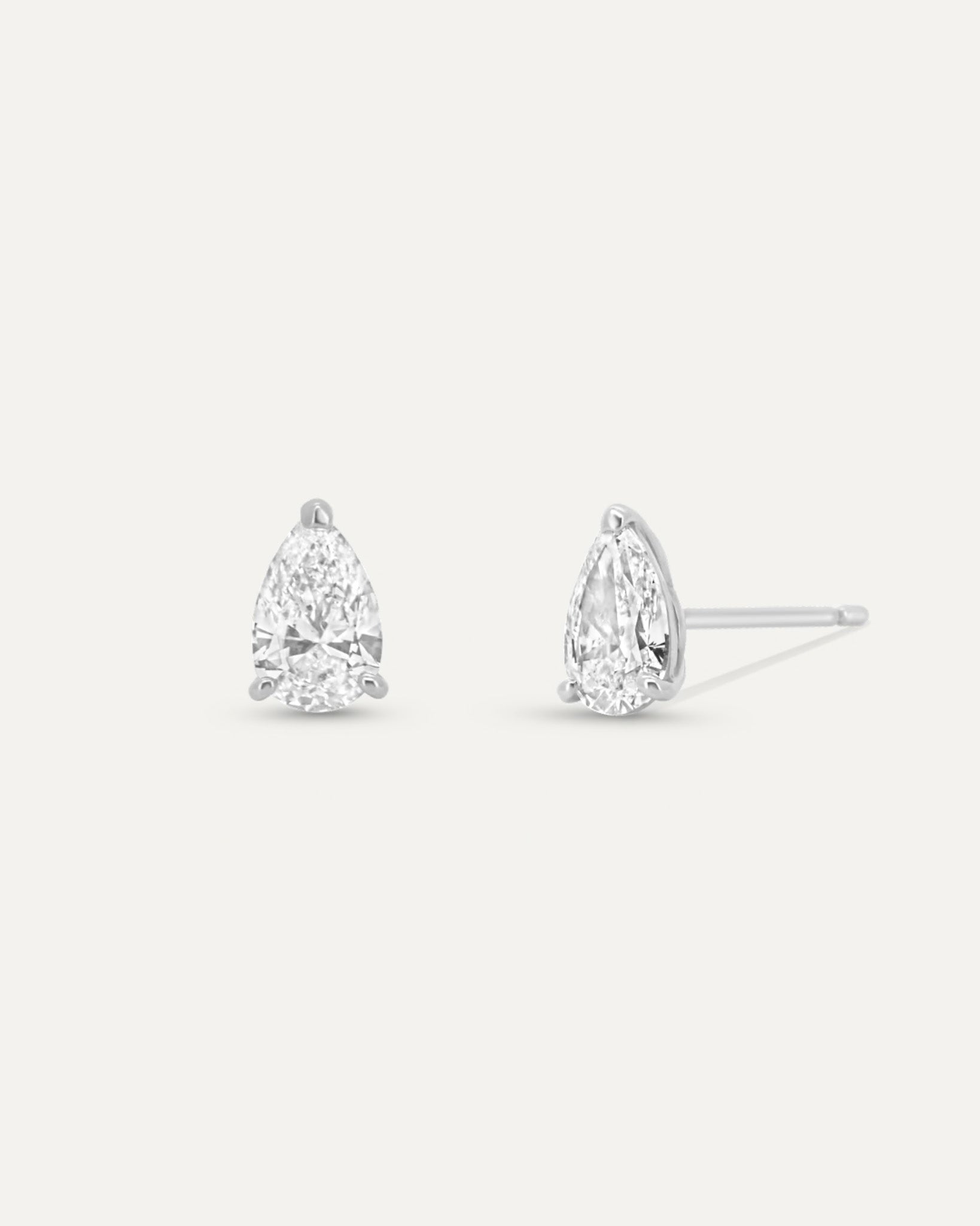 ペアシェイプ ダイヤモンド ピアス 1ct