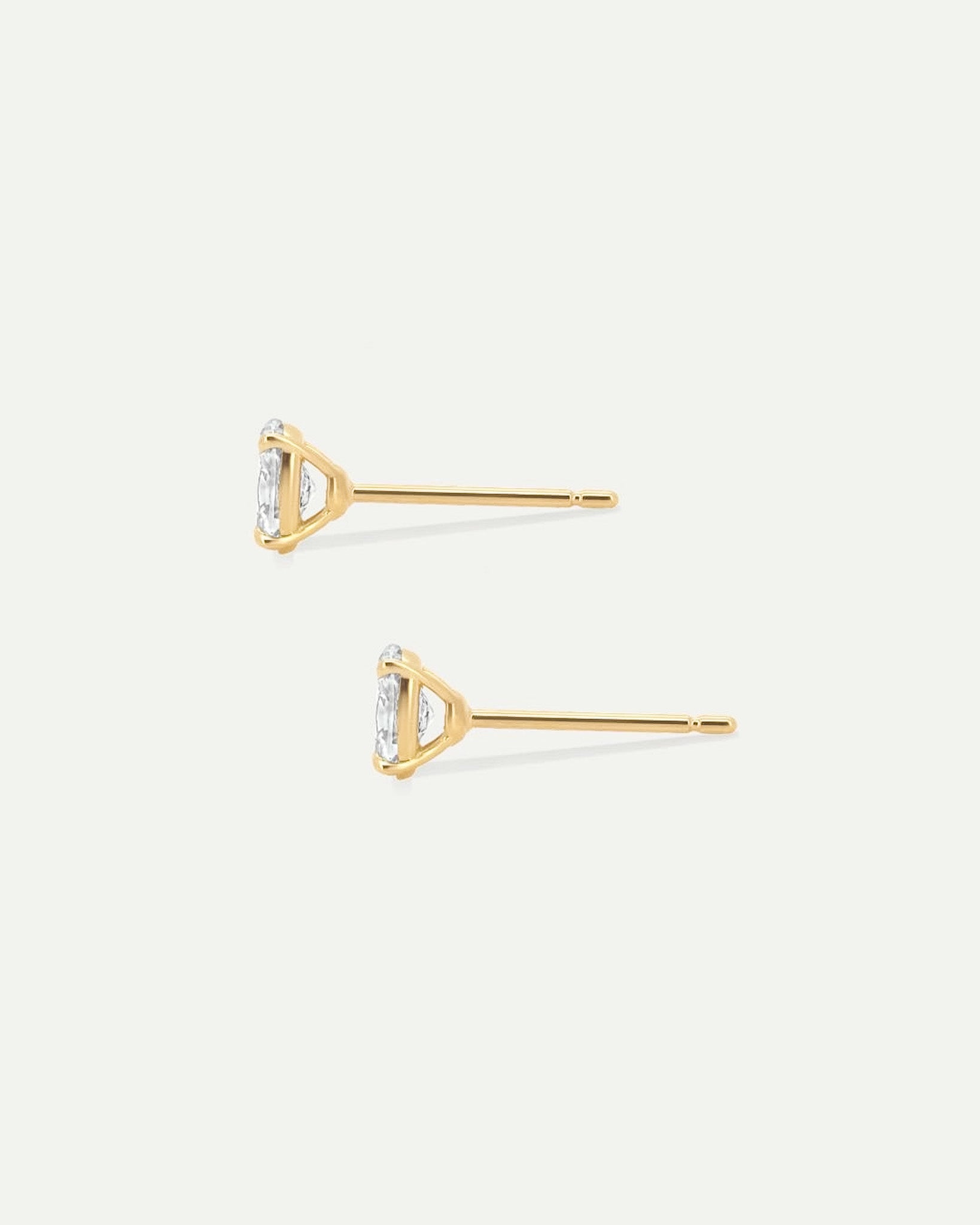オーバルカット ダイヤモンド ピアス 0.6ct – BANYAN （バンヤン）