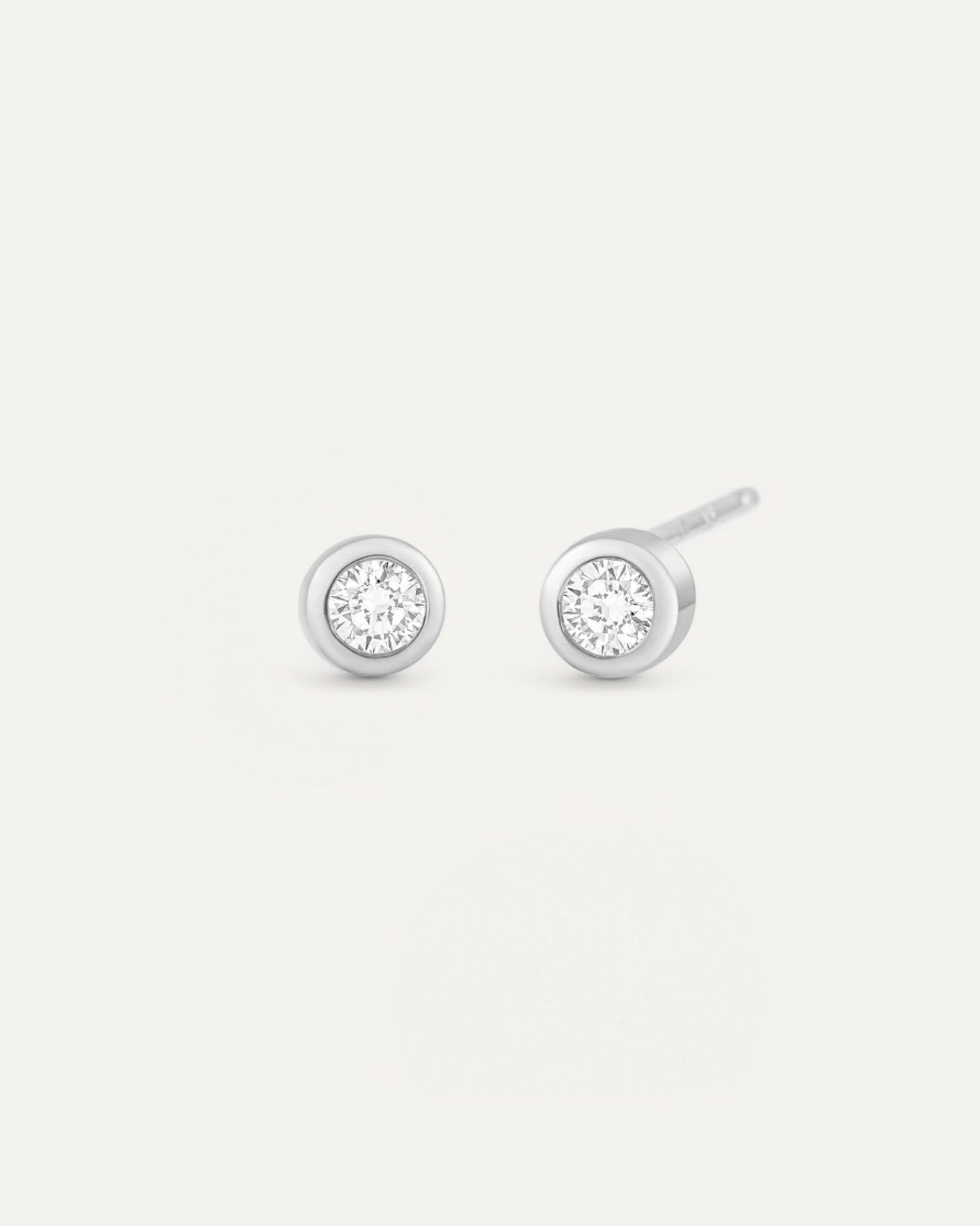 ベゼル ダイヤモンド ピアス 0.2ct