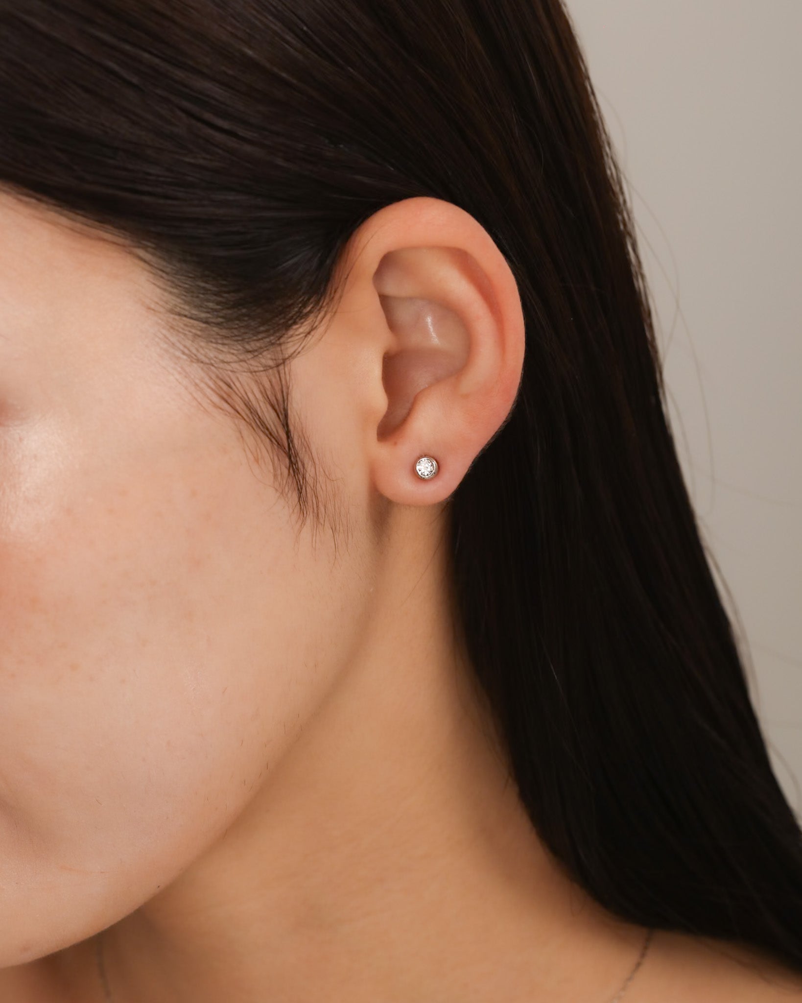 ベゼル ダイヤモンド ピアス 0.2ct – BANYAN （バンヤン）