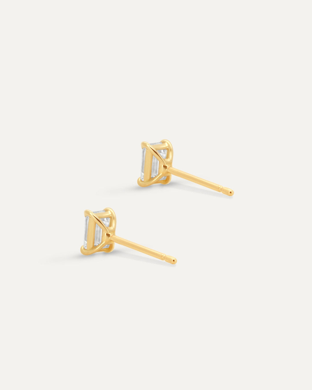 エメラルドカット ダイヤモンド ピアス 0.6ct – BANYAN （バンヤン）