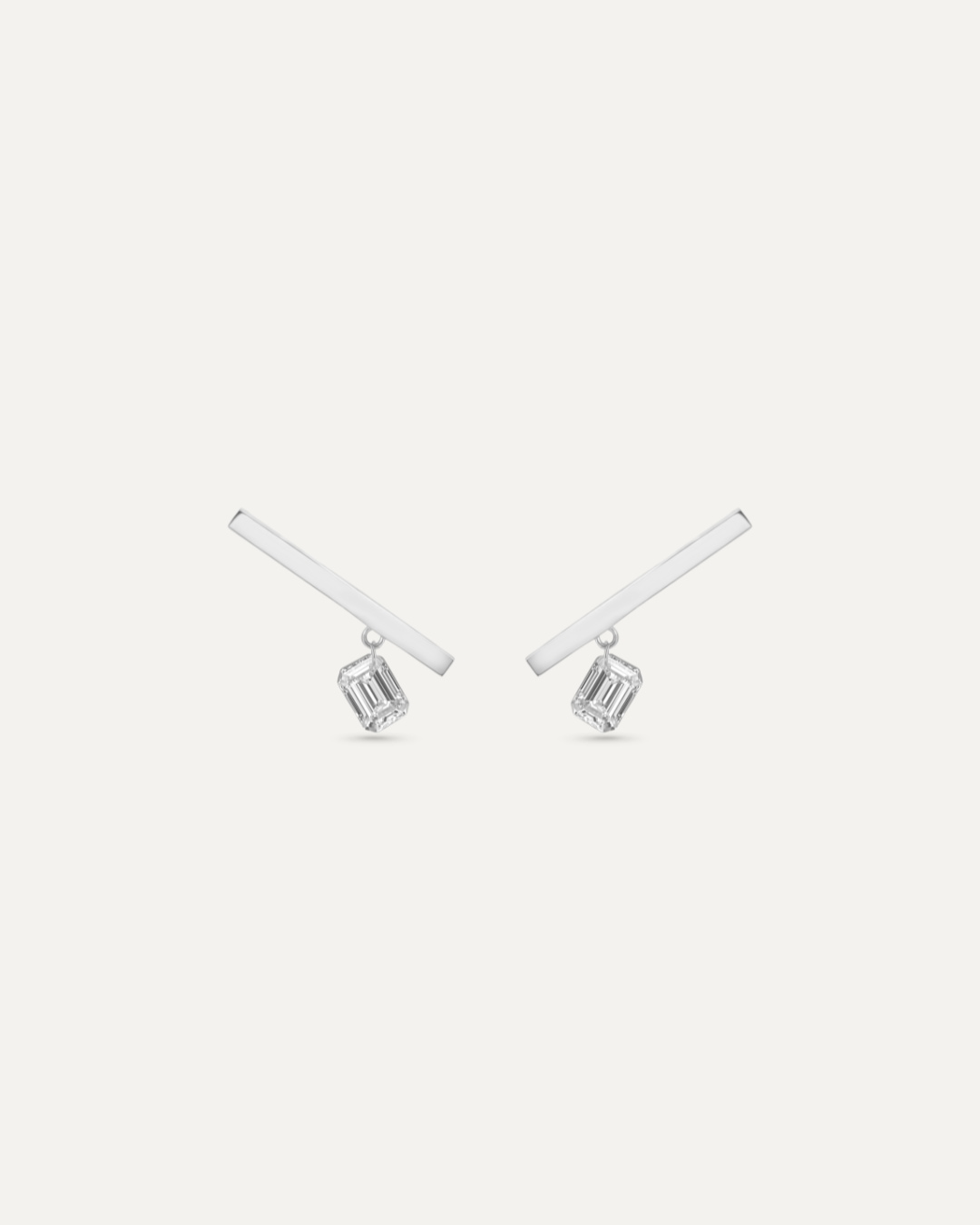 Bare バー ピアス 0.2ct エメラルドカット