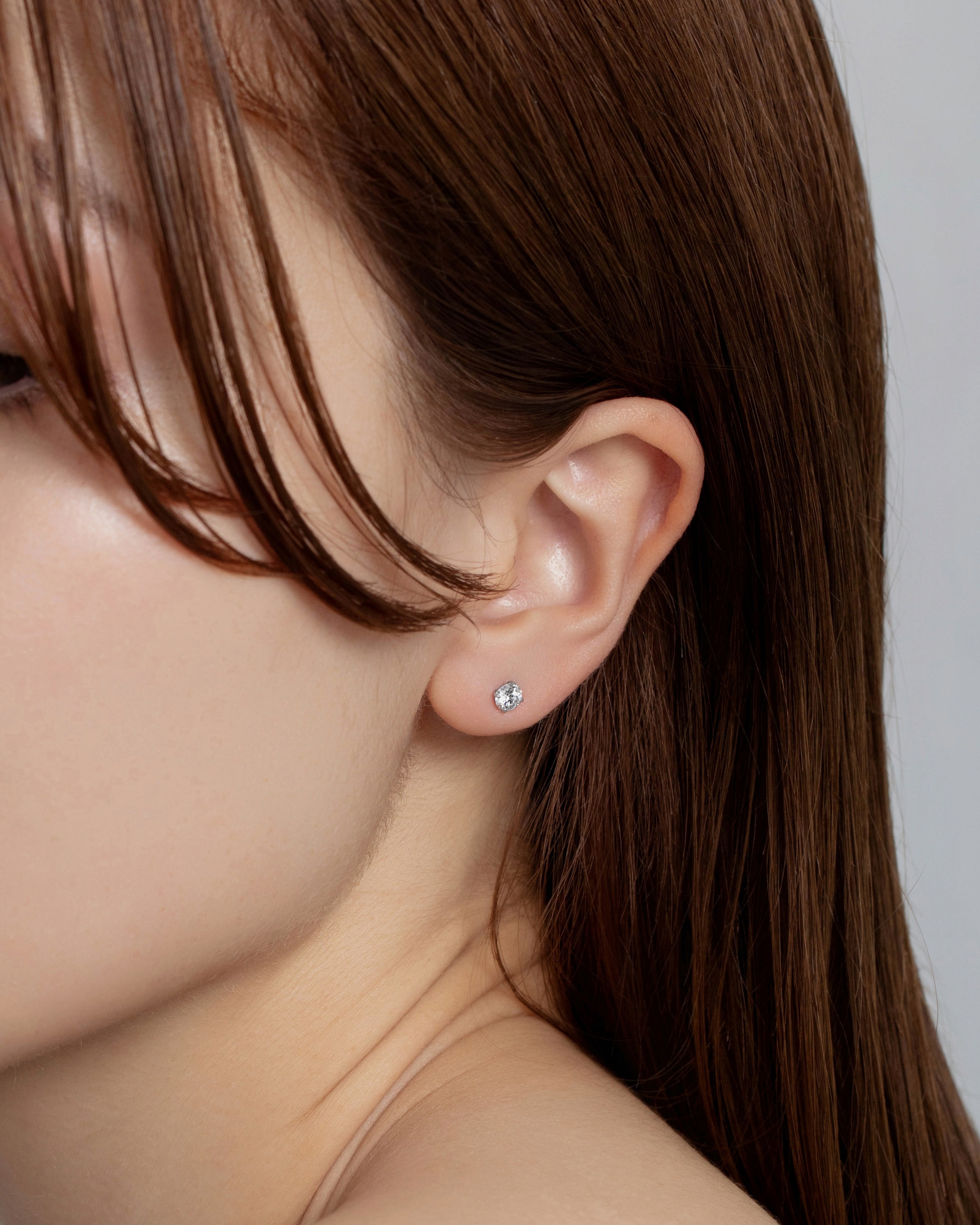 BARNEYS NEW YORK ダイヤピアス ソリテール ダイヤモンド ピアス 0.6ct – BANYAN （バンヤン）
