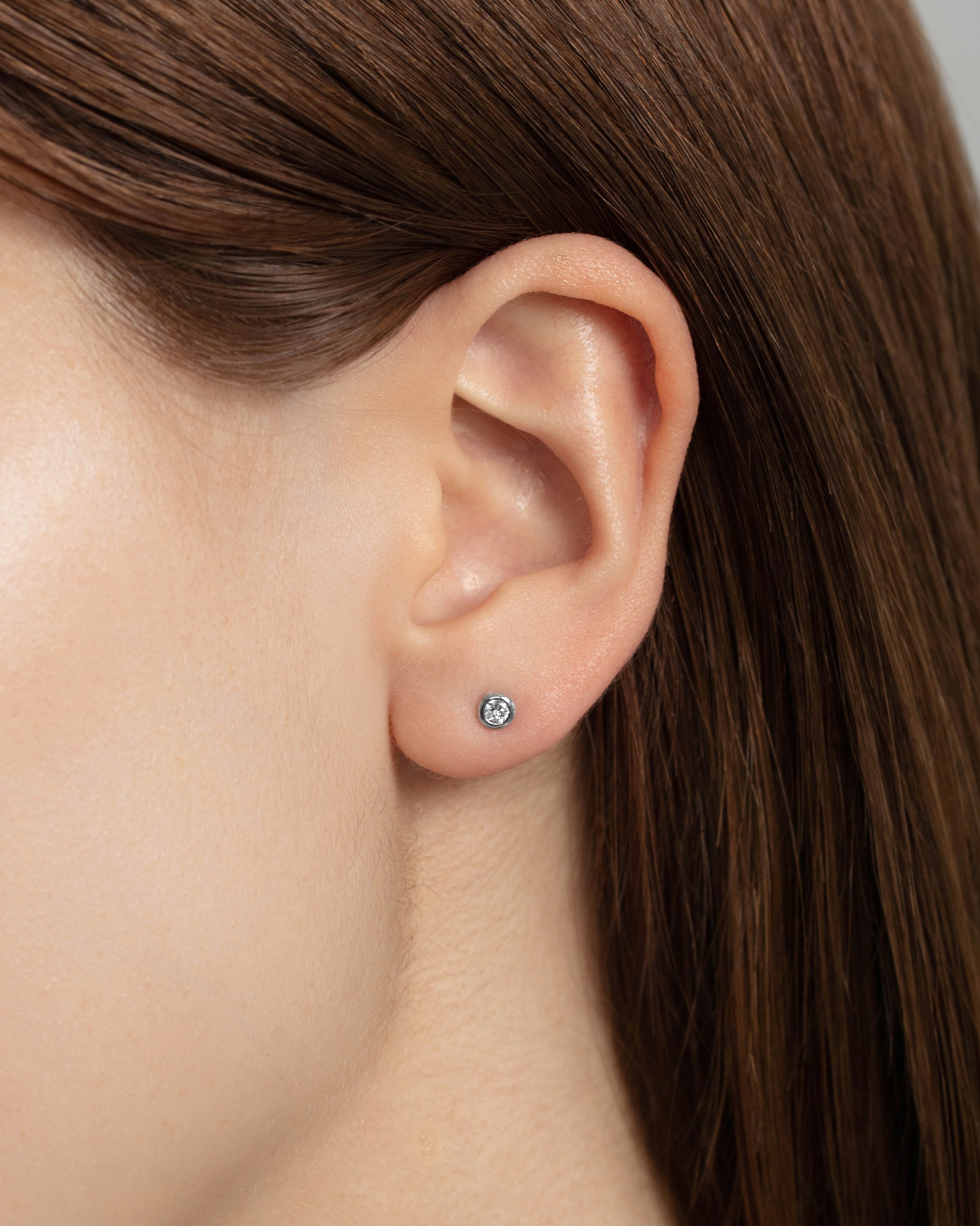 ベゼル ダイヤモンド ピアス 0.2ct – BANYAN （バンヤン）