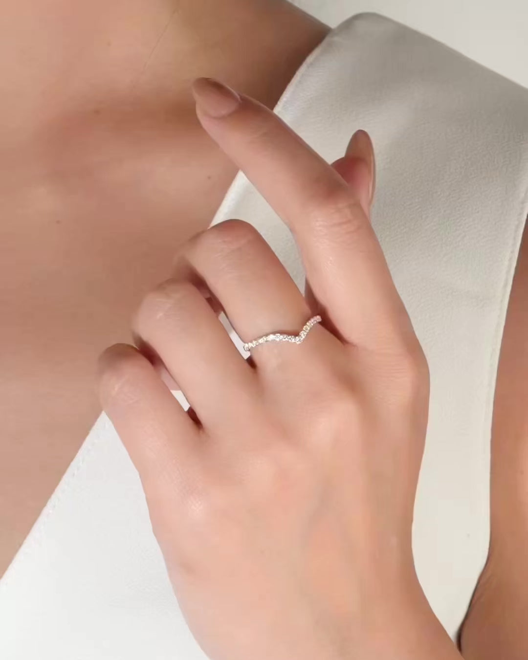 Vライン ダイヤモンド リング – BANYAN （バンヤン）